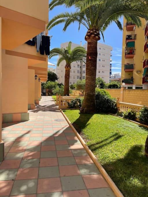 Soleado Y Luminoso Apartamento Fuengirola Luaran gambar